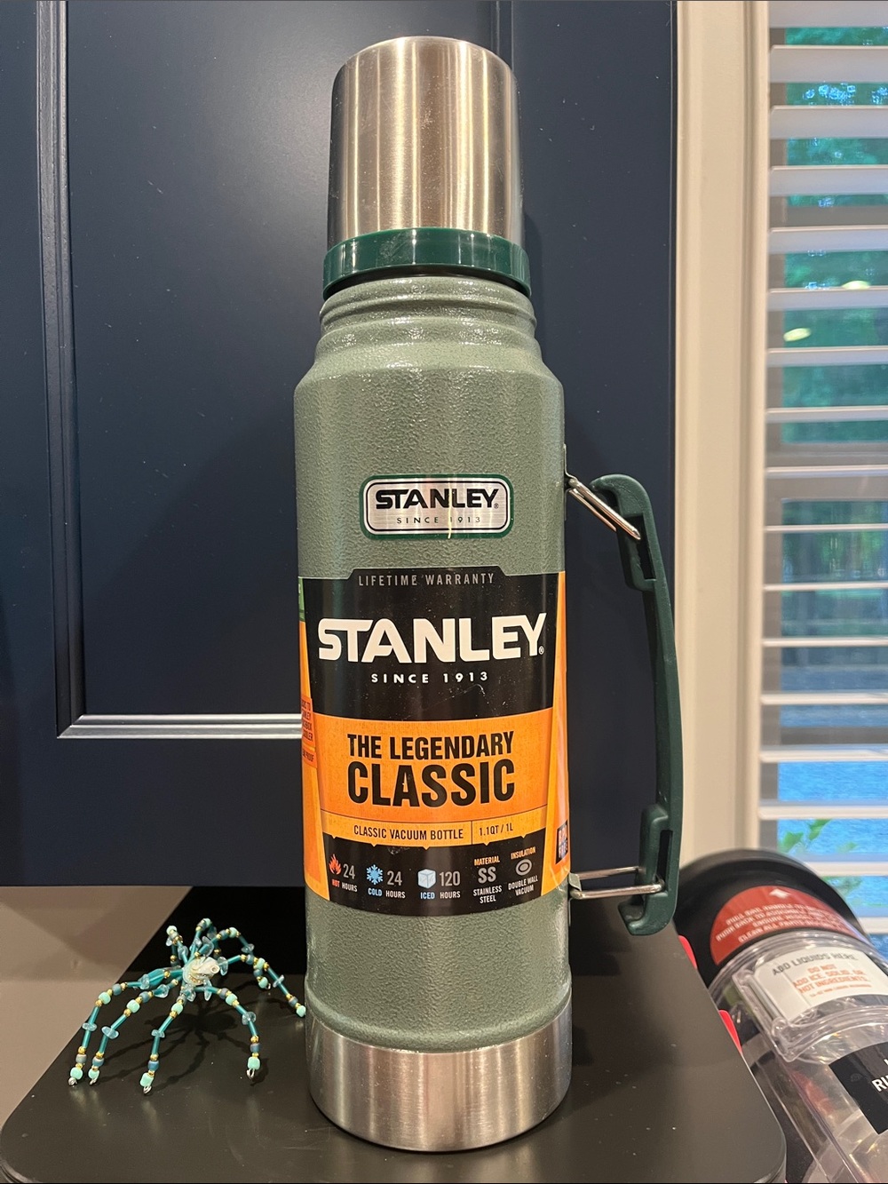 NWT Stanley Green and Silver Legendary Classic Vacuum Bottle Y13